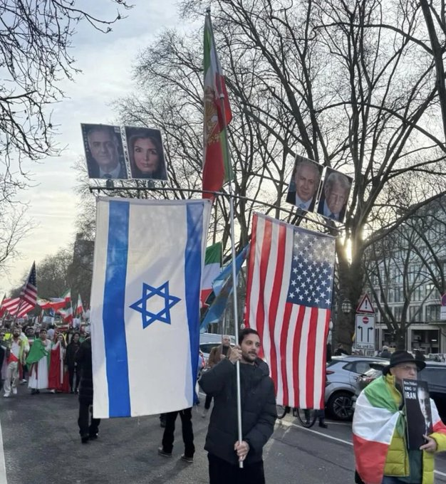 JimLaFleur10's tweet photo. حالا حالا ها کار داریم. https://t.co/IXdJnvQdud