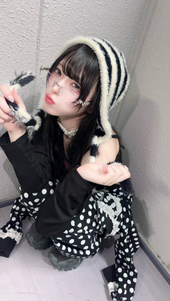 あらためて！GAKUSEI RUNWAY大阪 ありがとうございました！！
会場まで応援しに来てくれた方、配信を観て応援してくれた方、本当に感謝です…😻🎀

ステージ衣装は✧︎GYDA様✧︎GALFY様でした！！どう？似合ってるかな？👓

#GAKUSEIRUNWAY