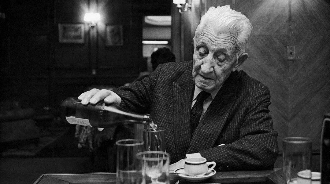 Tiempo de recordar a uno de los mejores presidentes que tuvo nuestro país.

ARTURO ILLIA, sinónimo de honestidad y decencia. Un demócrata que gobernó con libertad y justicia. El único presidente que no aumentó su patrimonio durante su mandato

• Salario Mínimo, Vital y Móvil
•