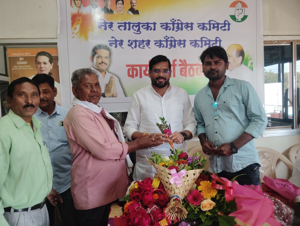 kajalkunal1's tweet photo. श्री. राहुल माणिकराव ठाकरे यांना वाढदिवसाच्या हार्दिक शुभेच्छा!

आपला वाढदिवस हा नेहमीच आनंदाचा आणि उत्सवाचा दिवस असतो. या खास दिवशी तुम्हाला आयुष्यातील सर्व सुख, समृद्धी आणि यश मिळो, हीच ईश्वरचरणी प्रार्थना.

तुमचे आयुष्य आनंदी, उन्नत आणि यशस्वी व्हावे, हीच माझी शुभेच्छा! https://t.co/6gMrz7Amm0