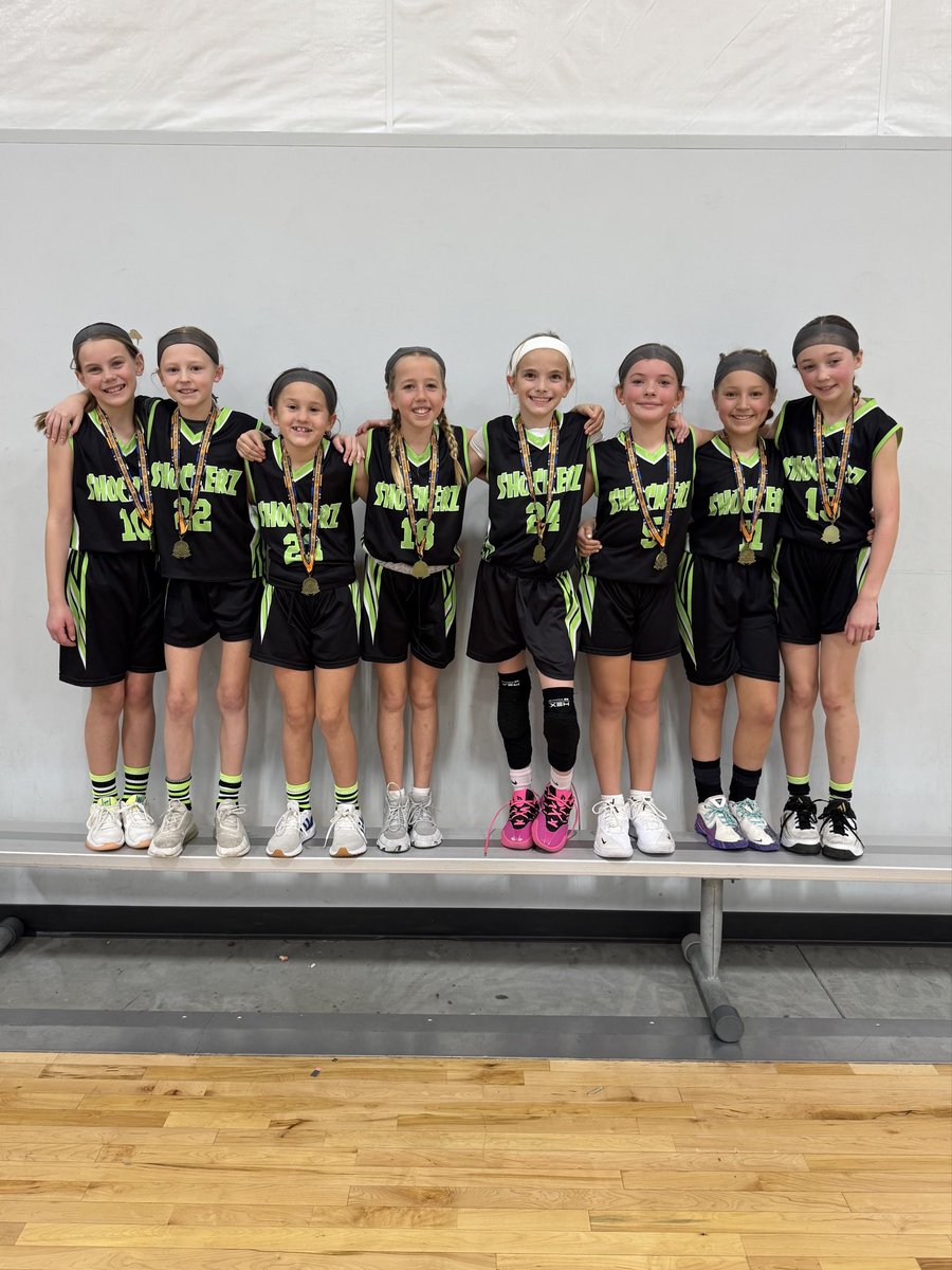 ShockerzGBB's tweet photo. Shockerz Girls - 2026 Supreme Winter Jam.  4th grade got 1st in their bracket and 8th grade got 2nd in their bracket. https://t.co/0BINGViq6q