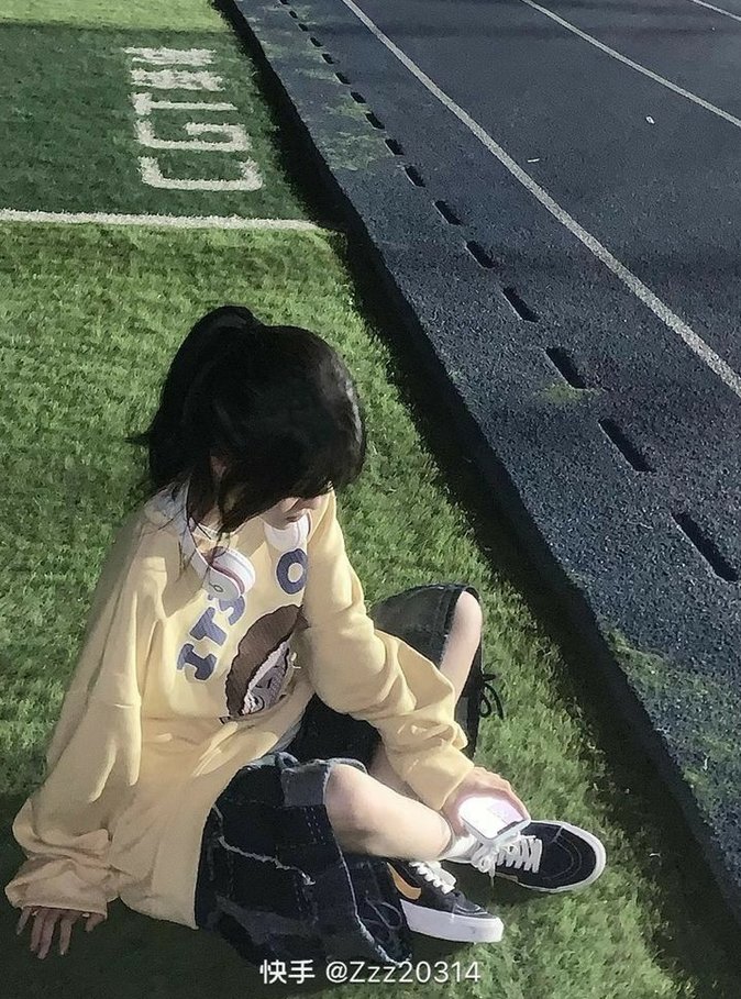 cmitchell623's tweet image. 電車遅延20分でデートに遅刻してしまった 🐠