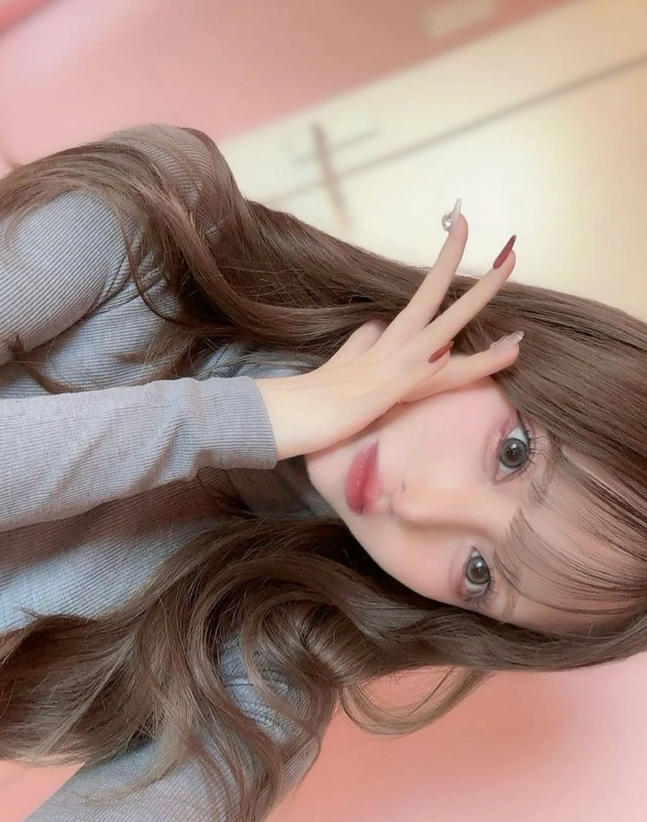 MoonandBackProd's tweet image. 友達からの誘いを断り続けて申し訳ない気持ち 🤮