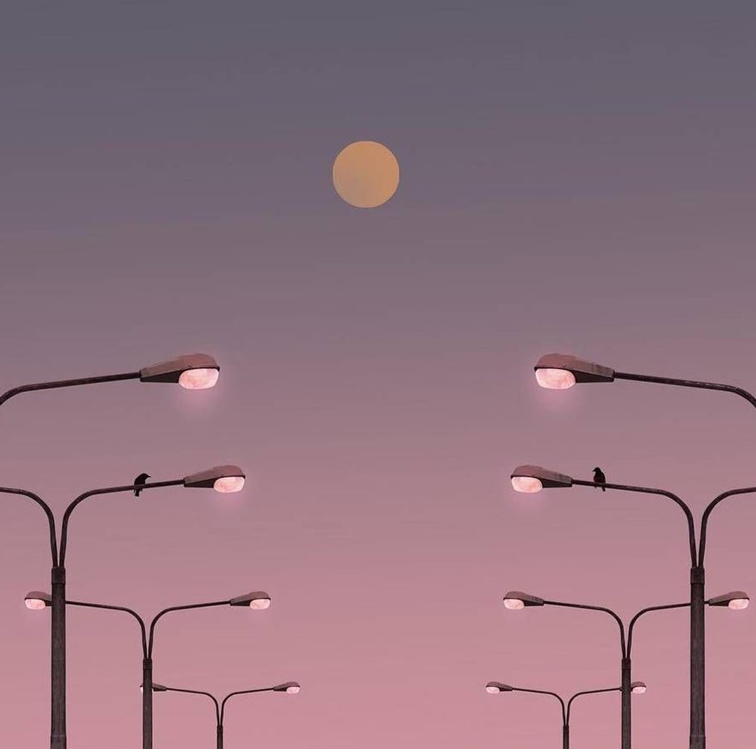 BecciBoo84's tweet image. コンビニで一目惚れしたスイーツがあったけど350円で躊躇してる 🦂