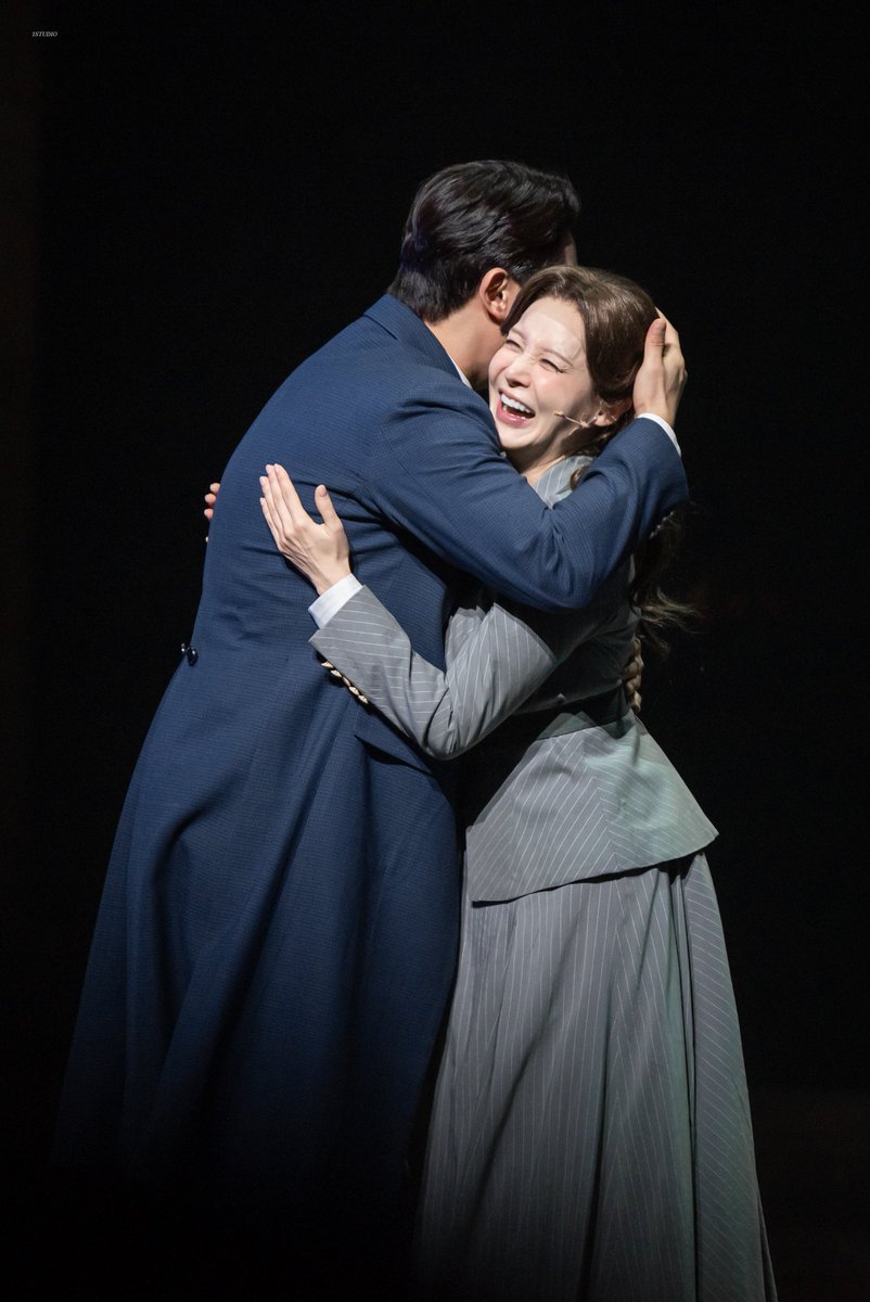 기여워 
강아지같애