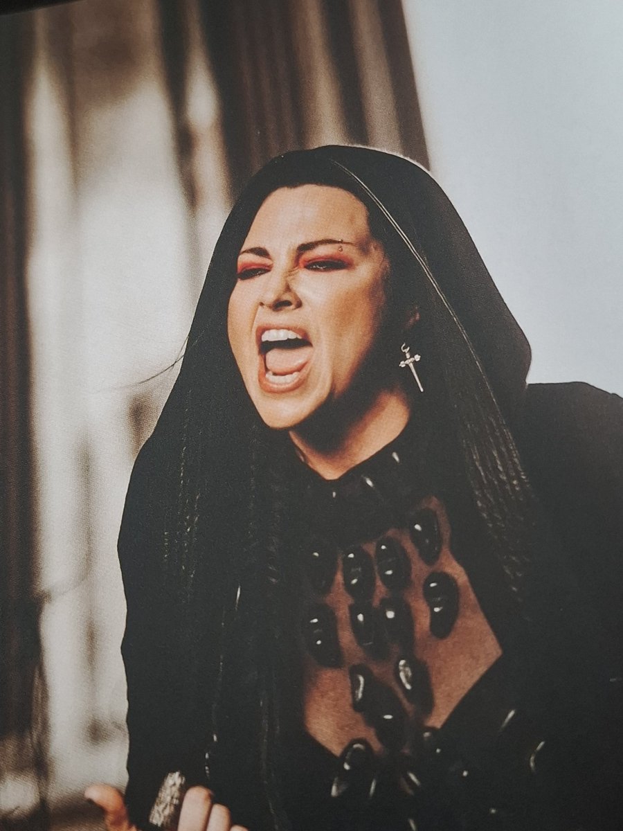 Darkaurore tweet media