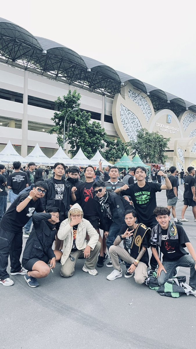 rexsa76's tweet image. football,brotherhood, love, and stories that never end