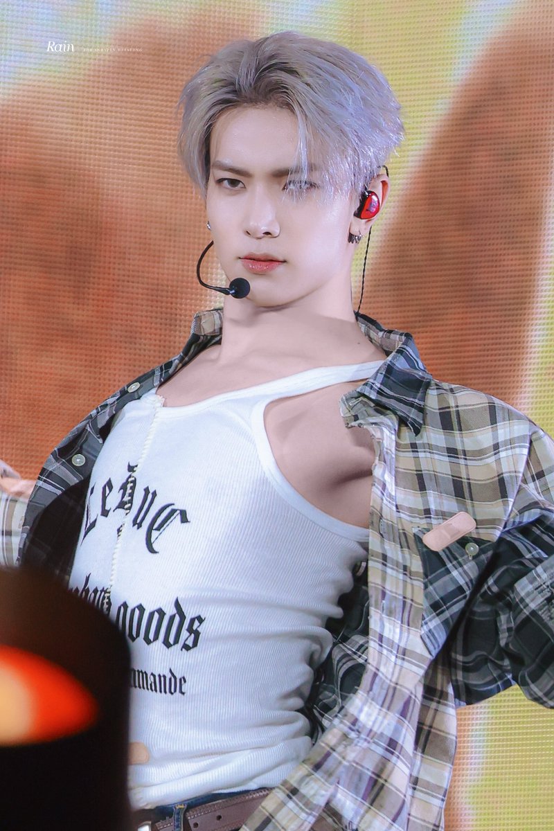 jakegfriend's tweet image. kabil kayaknya kamu harus liat foto ini... @bilrawrr