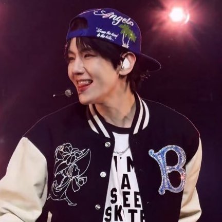 nana 🌸 is speed running concerts in vegas (@nanaxsb) / Posts / X