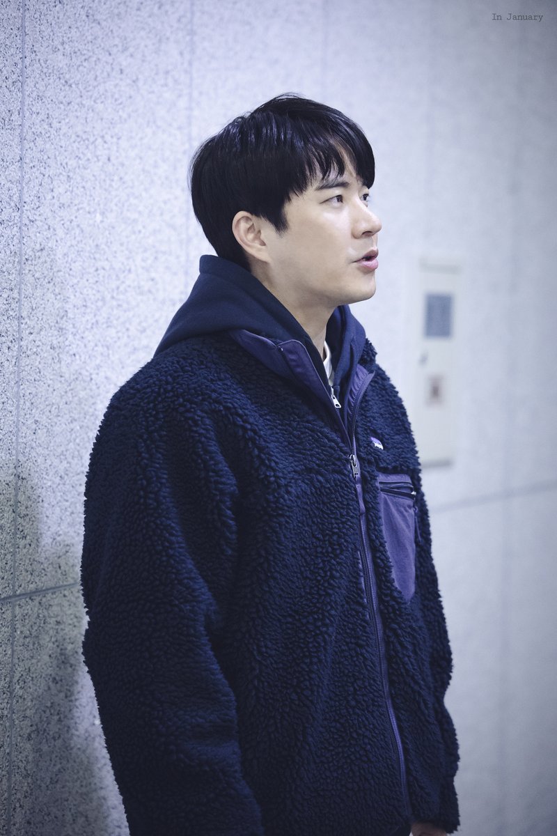 260116 벙커 트릴로지 퇴근길
솔저 3 | 문태유

얼리어답터였던 과거 추억하기