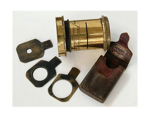 RealPreCinema's tweet image. 1858
APERTURE / DIAPHRAGM / f STOP
JOHN WATERHOUSE (1806-1879)
Waterhouse was a British #astronomer and #meteorologist from #Halifax, Yorkshire, England. He built an observatory there and a garden for exotic plants collected during his travels. #JohnWaterhouse #photography #fstop