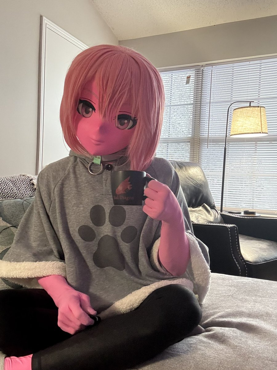 🎶 Let it snow, let it snow, let it snow 🎶❄️

My neighbors definitely now think I’m weird (and they wouldn’t be wrong) but holy cow, we have snow yet again in South Georgia!