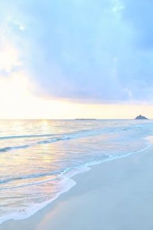 SCs080's tweet image. 電車遅延で30分も待たされたから、映画の予告編全部見逃した 🧓