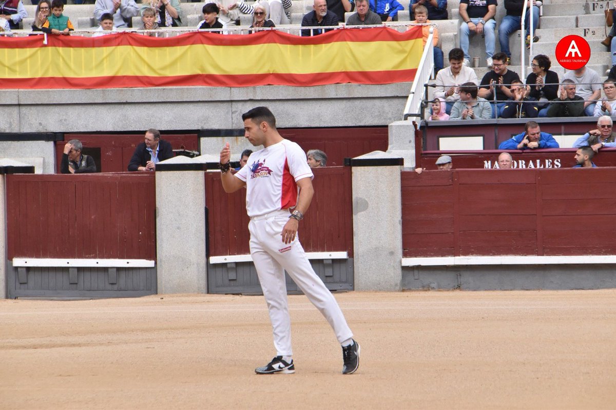 🔴 Desde Arribes Taurinas queremos enviar nuestros mejores deseos, todo nuestro ánimo y nuestro cariño a Jonathan Estébanez “El Peta”, herido gravemente hoy en la plaza de toros de San Sebastián de los Reyes (Madrid) 

¡El mundo del toro está contigo, torero! <a href="/JonatanEstbanez/">Jonatan Estebanez</a>