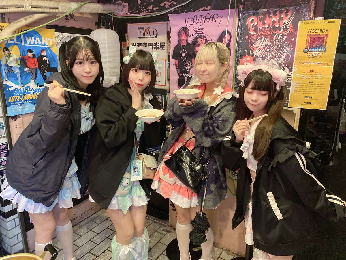 R.A.Dさんにもポスター受け取って頂きました！！ ありがとうございます