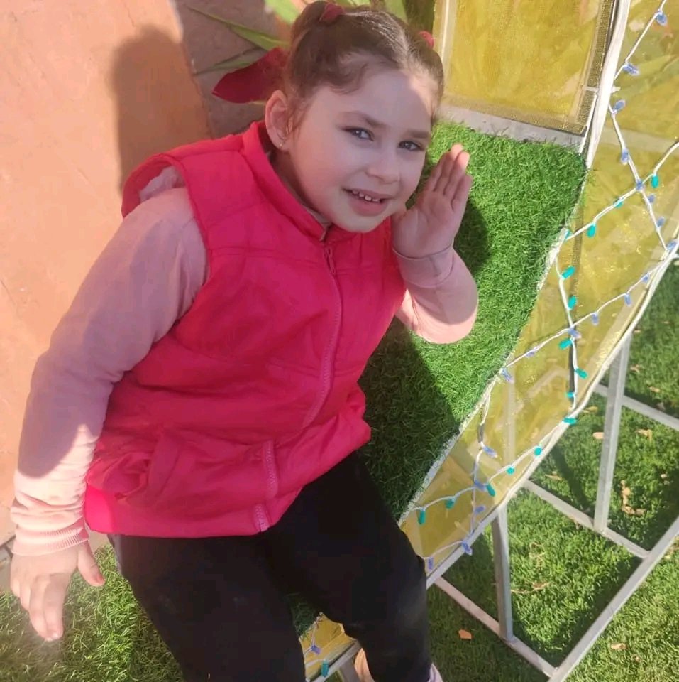 Qadeyah1's tweet image. الطفلة لونا عبد الحميد عيد ارتقت خلال العدوIن الإسرائىِلي على مخيم البريج وسط قطاع غزة.