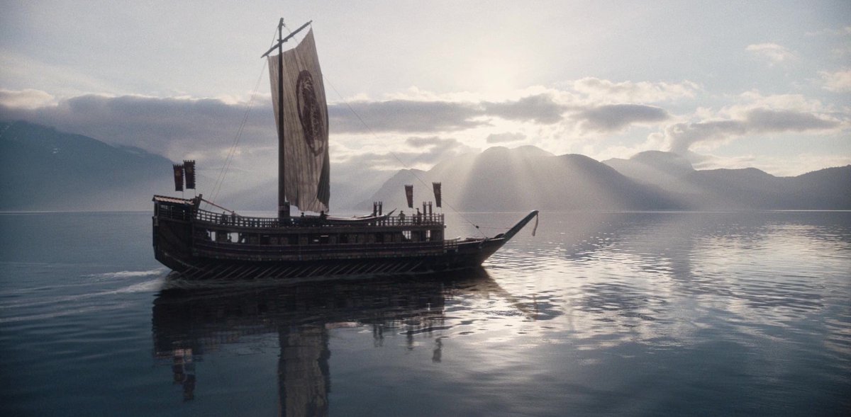 Mandevil23's tweet image. imma sit back, and let this cinematographer cook for the man of tomorrow movie.