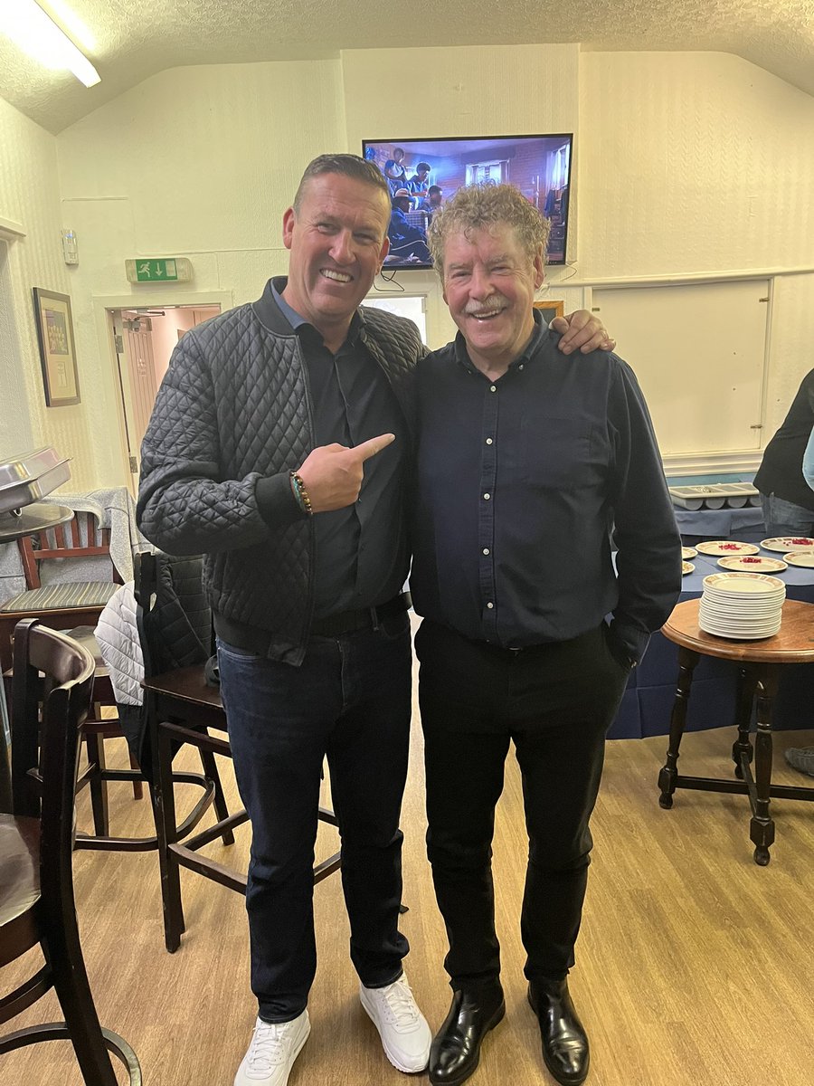 bignorms's tweet photo. I love my job, because I get to meet some sporting legends,
Today I had the pleasure of meeting Kenny Clement’s a gentleman who played alongside the likes of Colin Bell at Manchester City who I’m led to believe was exceptional https://t.co/koWkrQSHfX