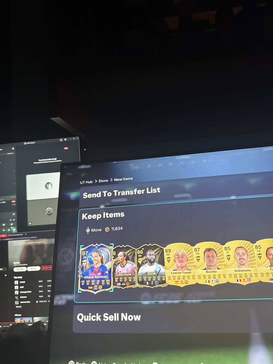 he1stVLR's tweet image. there’s actually no way😂😂