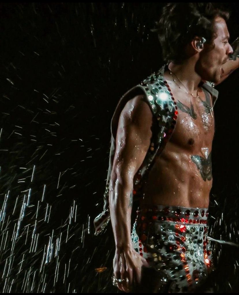 hrrylunaa's tweet image. work of art