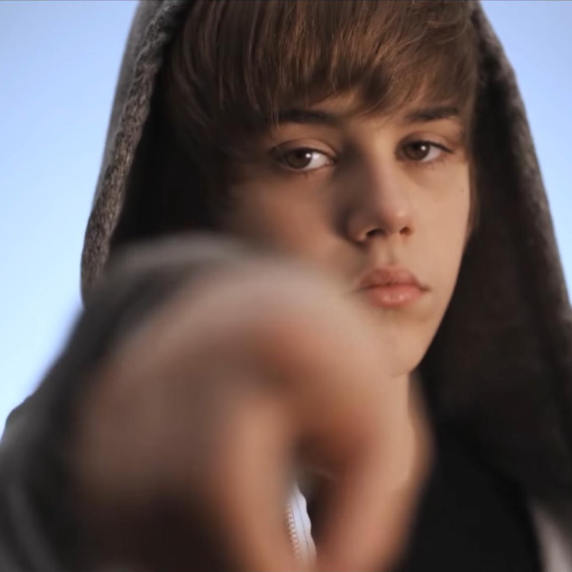 bieberacervo's tweet image. GETTING READY                    TO MAKE HISTORY