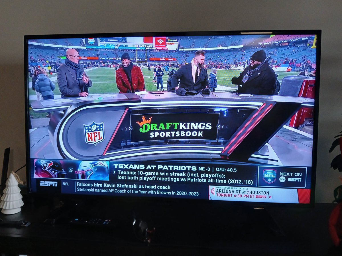 ruloaps's tweet image. Ya no me levantaré del sillón bye