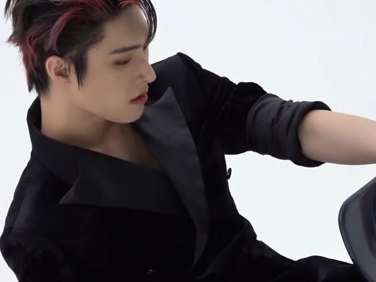 pinkgilover's tweet image. this photoshoot fed me REAL good mingi nose meal 🍽️