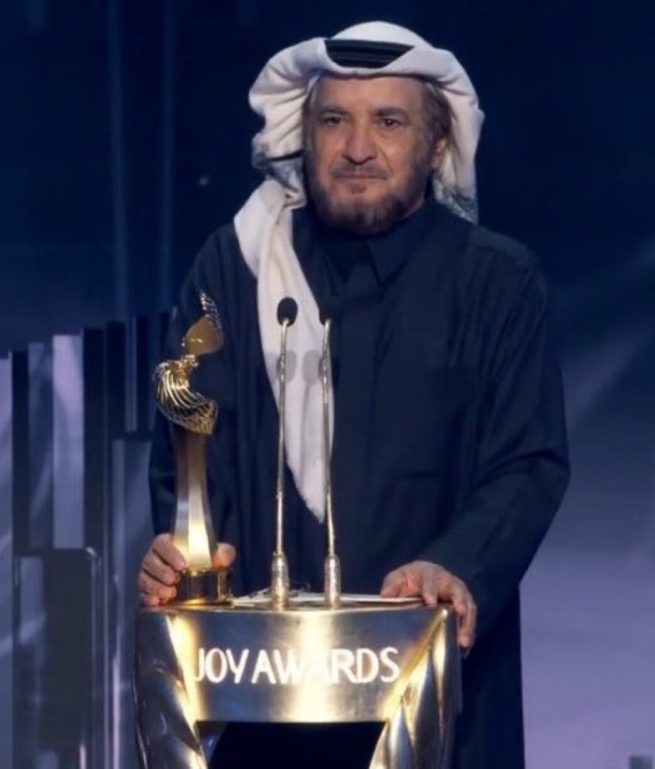 3sh_ly's tweet image. بالنسبة لتكريم صالح العريض
الحقيقة أحترم كل الناس و ربما هو يستاهل
أنا ماأقيم تاريخ أحد
لكنه يذكرني بحقبة من حياتنا كسعوديين أتمنى تنمحي تماماً ولا يبقى لها أثر