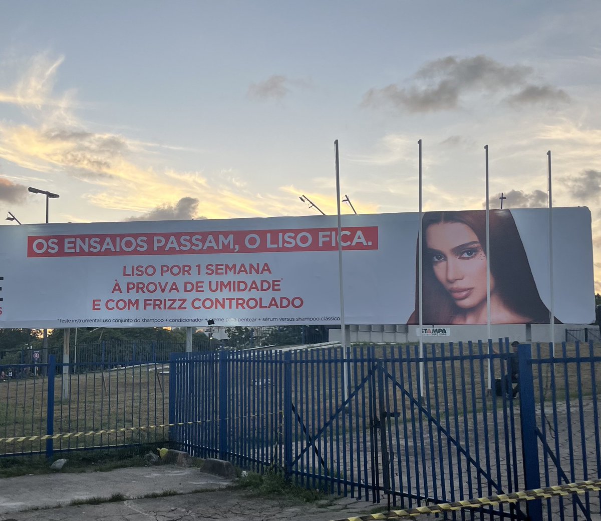 s3ufuturoex's tweet image. Realmente Anitta eu tô liso