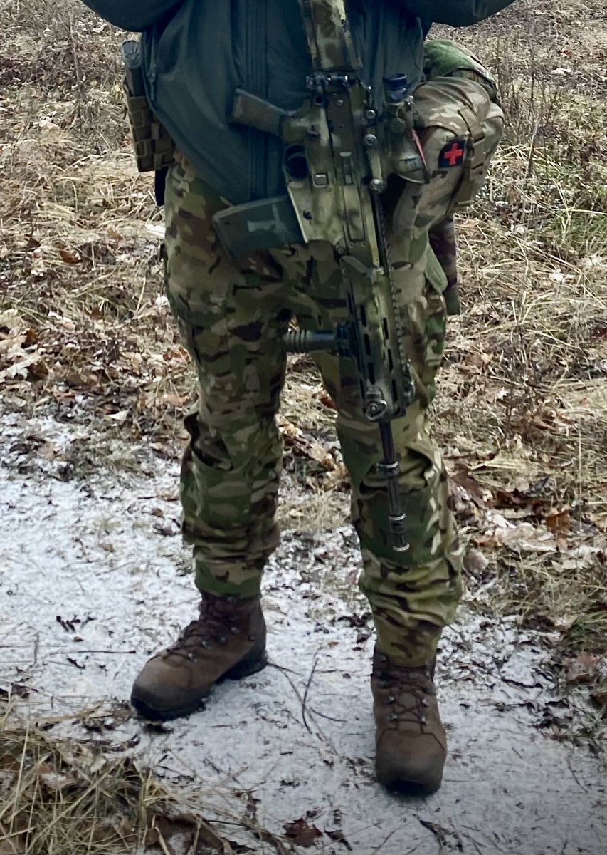 3. Haix Nepal pro
Мій постріл в серце. Самі продумані бєрци що я взував. Непогано тримають тепло.
Досить мʼякі і комфортні щоб проходити великі відстані і при цьому мають гарну зносостійкість і стійкість до механічного впливу. Підошву дуже складно пробити. Можливо краще за Талани