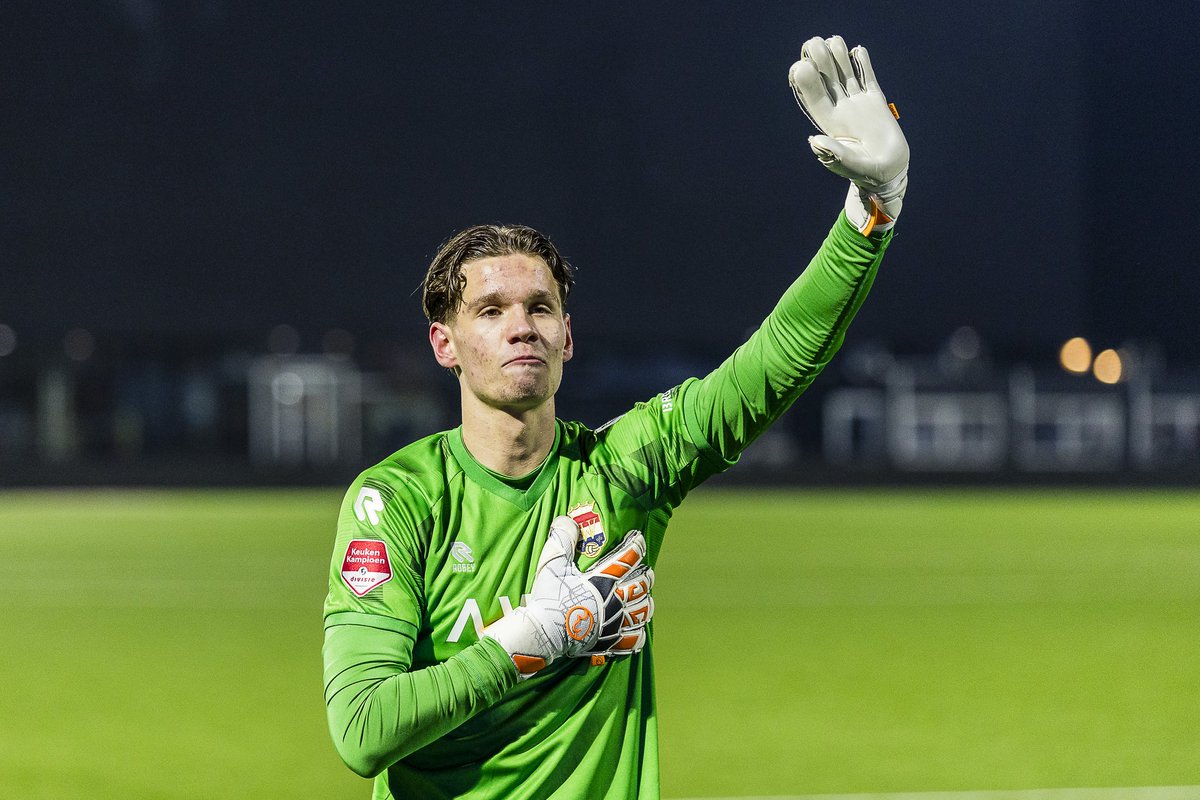 WillemII's tweet photo. Proud of you, Karst! 👏

#TilburgsTrots https://t.co/KpMBpYQX5d