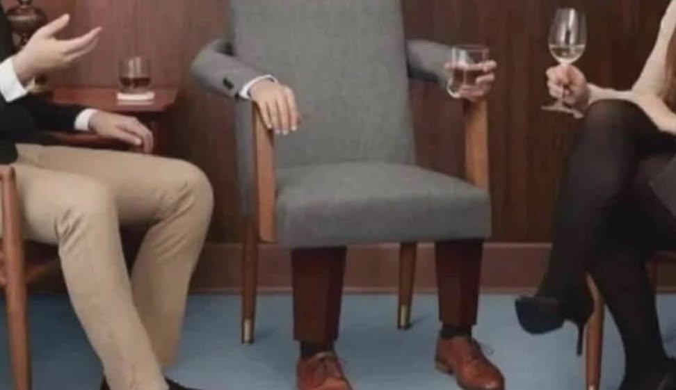 andres_pinot's tweet image. cuando eres parte del grupo pero no de la conversacion