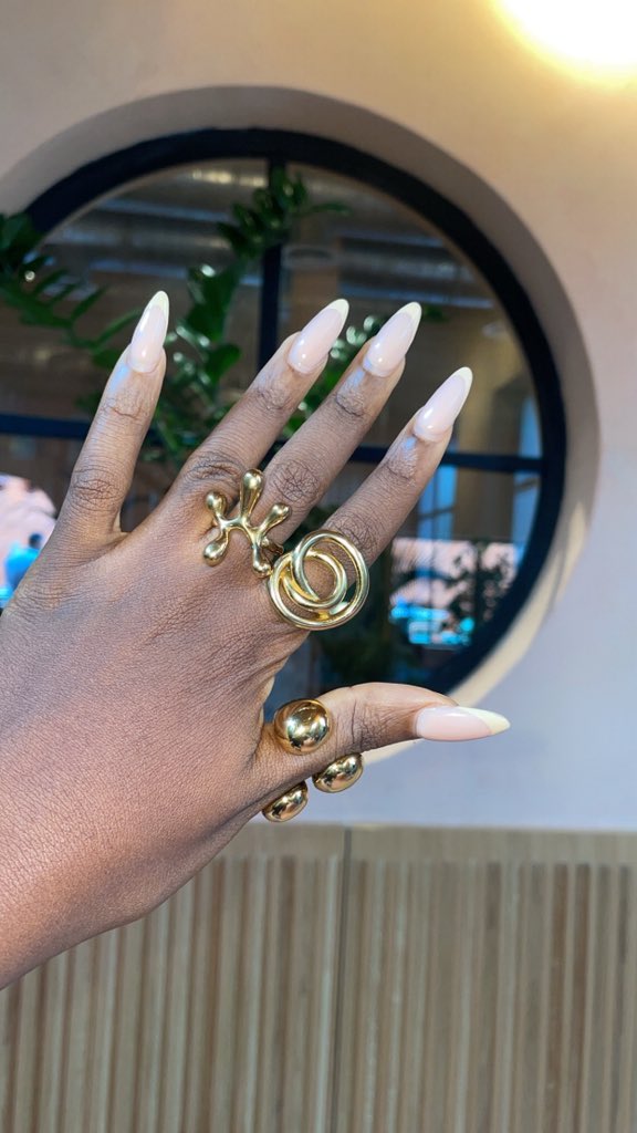Dee_Bebegirl's tweet image. adorn your fingers with statement rings 💅
N4,500 each