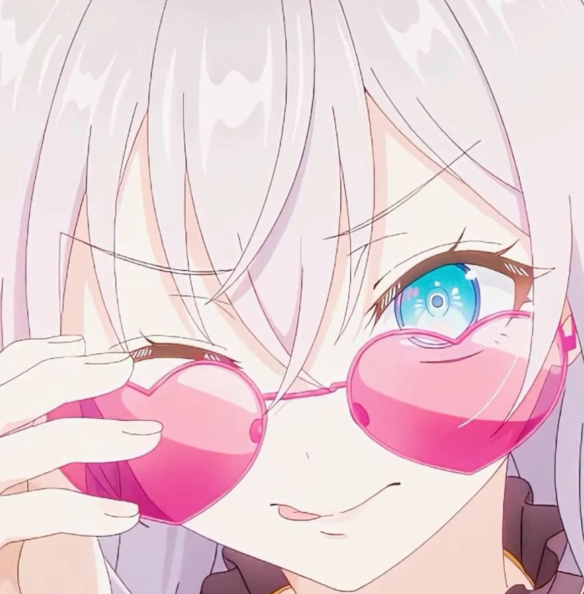 JapanRed's tweet image. 雷のたった今、タスク消化中 ☁️