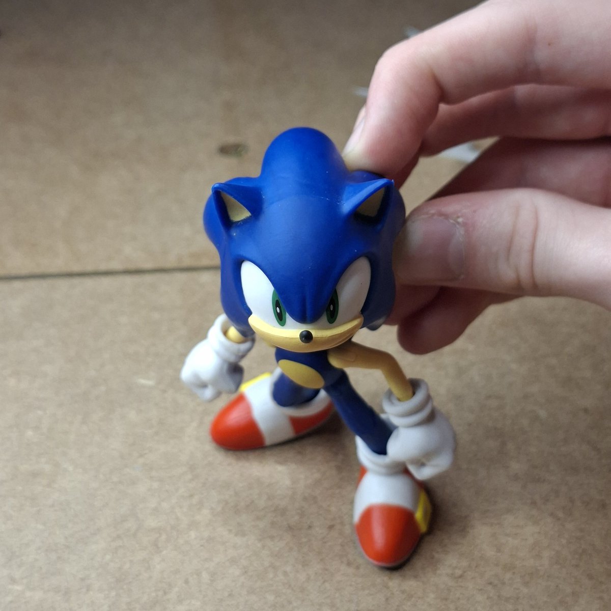 luigitimepdv's tweet image. Moooore sonic posing