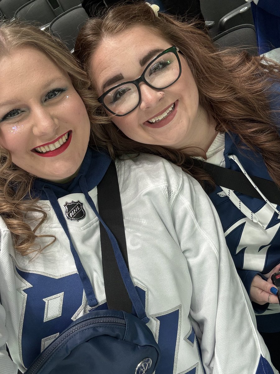 jenn 🩵 tweet media