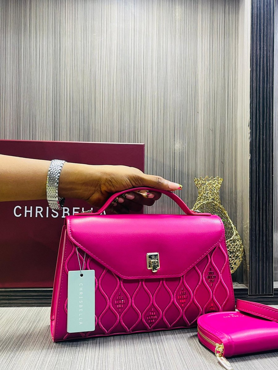Tbillion40's tweet image. Such a beaut 🥰🥰

N50,000
2 in one bag