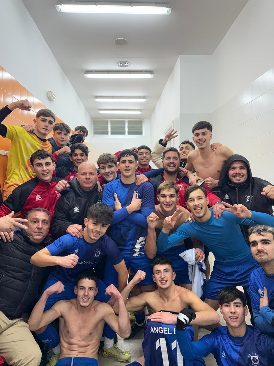 🔚FINAL🥅
Calañas 0-1 JUVENIL-B
⚽Zapata

#NuevoComienzoMismaPasión 
#SienteElRojo 
#CDLRdesde1994