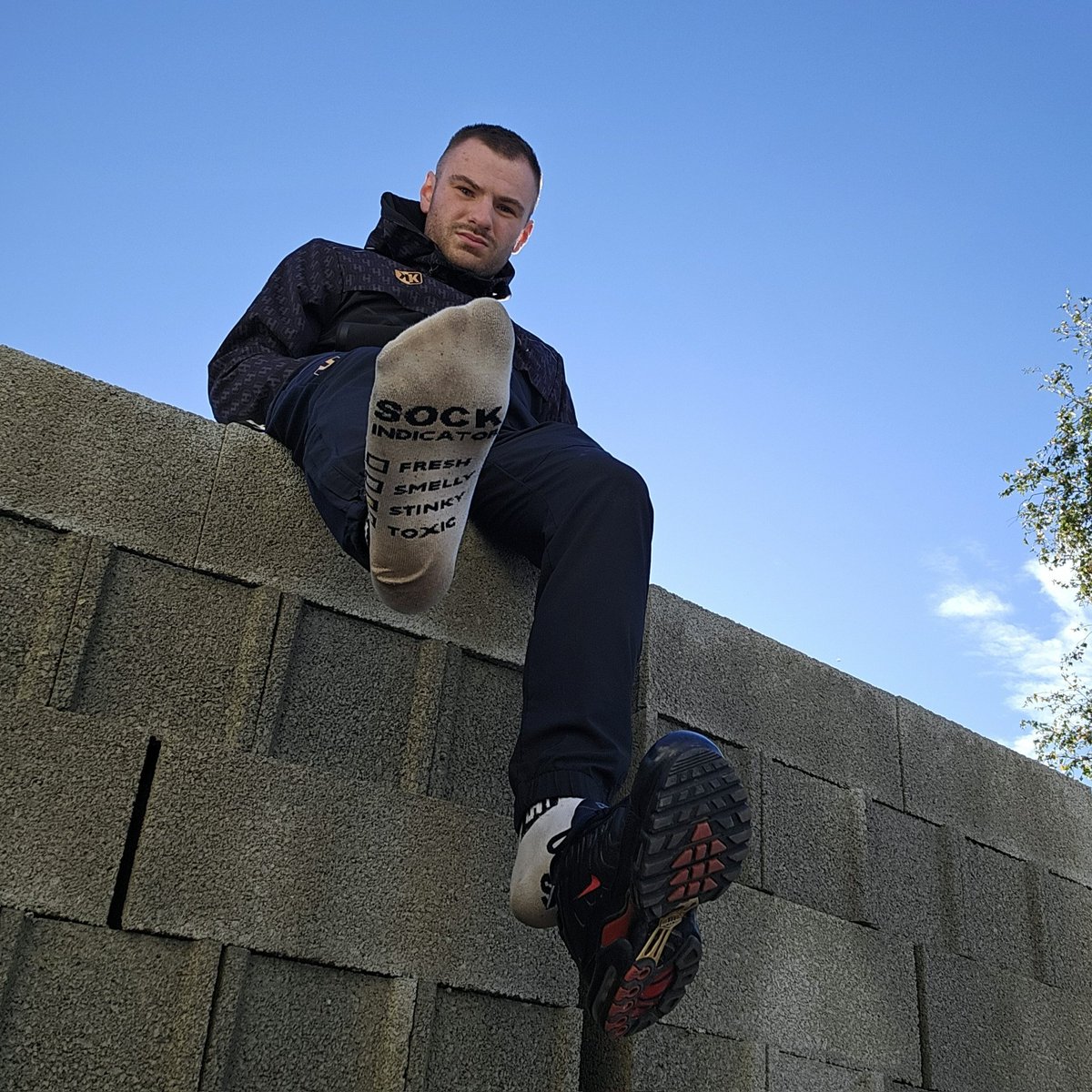 cyrkiffsket tweet media