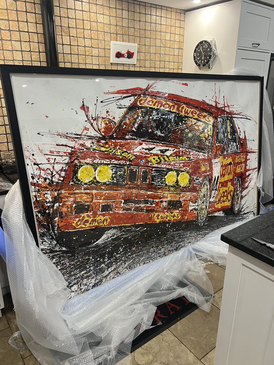 Popbangcolour's tweet image. This original #Paintwithcars artwork looks so good on the wall! 
Delivered on Friday, on the wall today.

Great to see the POPBANGCOLOUR Demon Tweeks Motorsport BMW E30 original #Paintwithcars artwork in its new home 🚗🔥

Watcha think to it? 
The gold wheels just Pop &amp;amp;’sparkle.