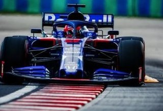 LarsPomeroy's tweet image. 軽いから荷物待ち 😵