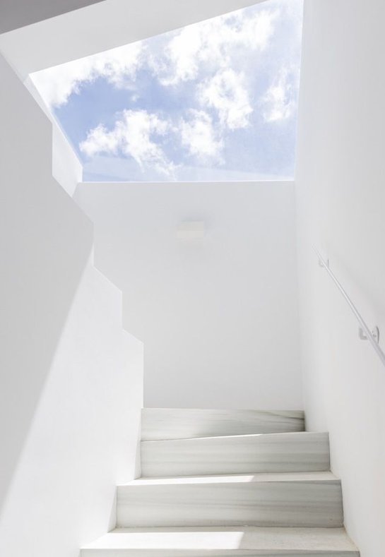 darkindeed's tweet image. 新作漫画の最新刊が今日発売
仕事帰りに本屋に寄るのが楽しみ 🐑