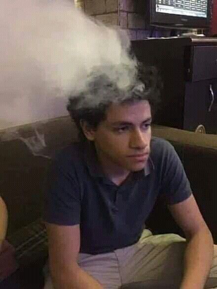 cyorp's tweet image. Masih keluar asep kok, belum apinya🙂