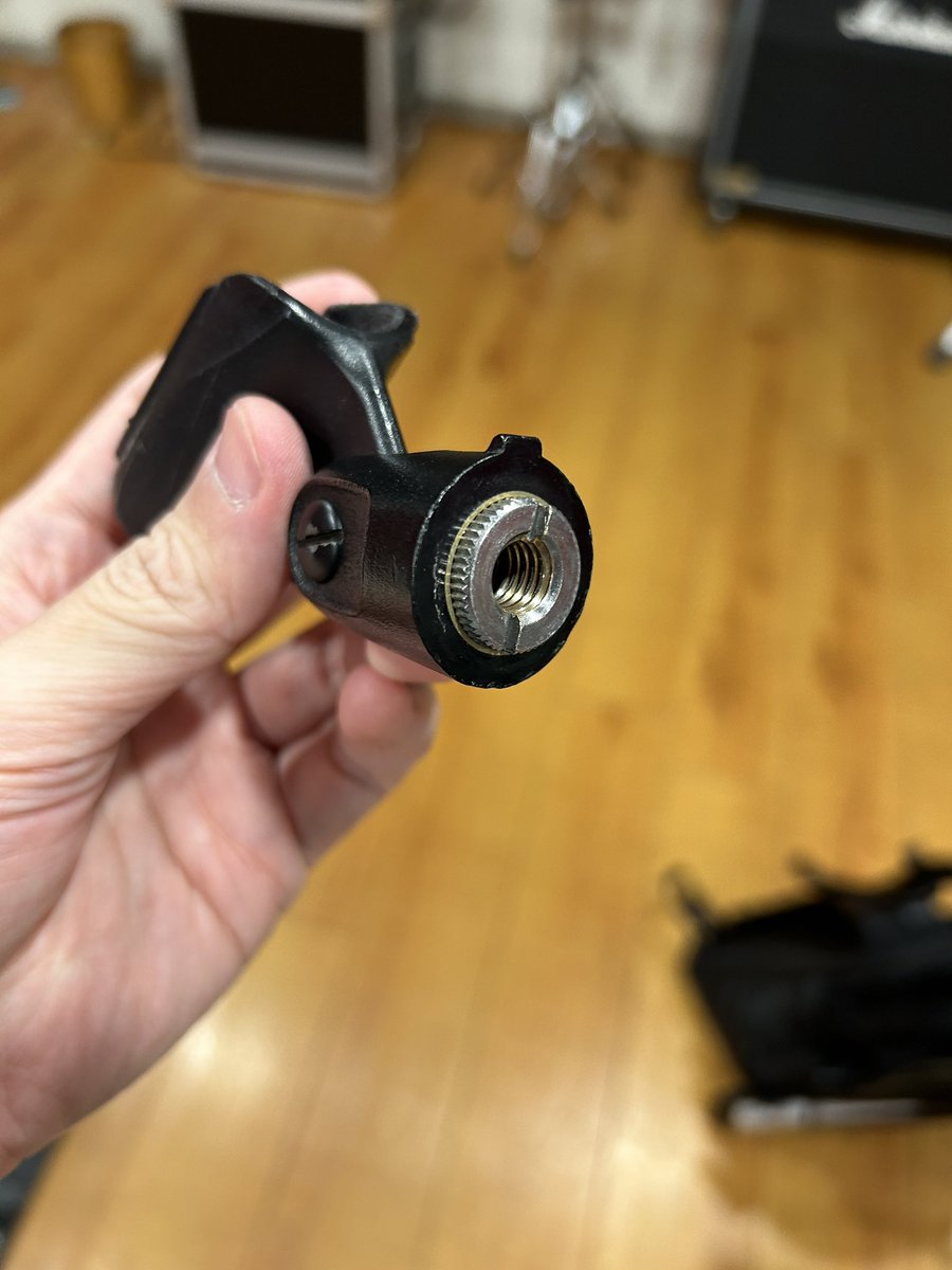 地味だけど強烈に厄介な物&amp;事象ことマイクホルダー変換ネジ