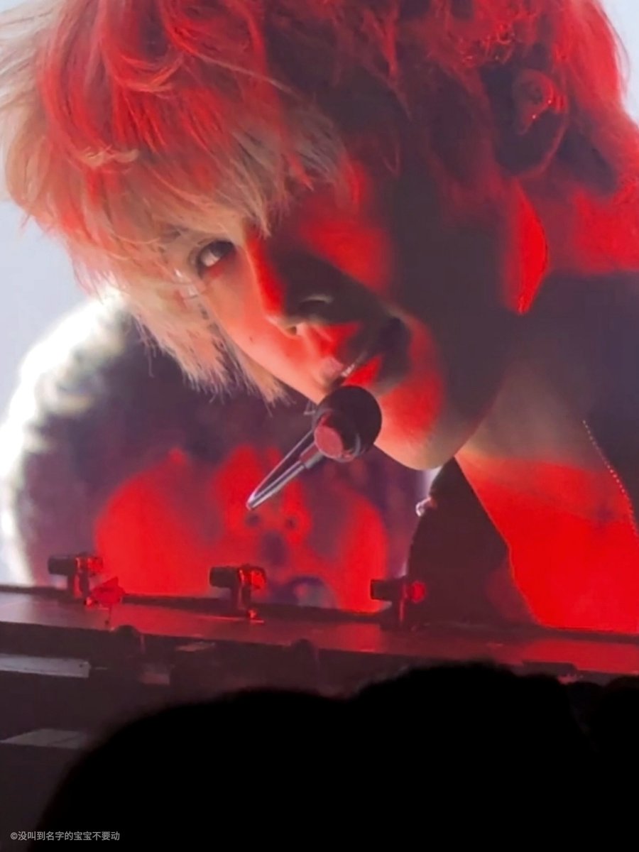 jisunqpawrk's tweet image. park jisung oh my god.