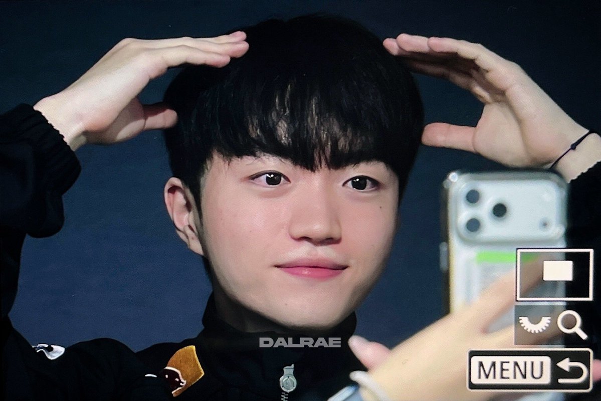 LOLdalrae's tweet image. 260118 팬미팅 #케리아 #Keria @T1keria
아는 강아지 중에서 제일 착하게 생김