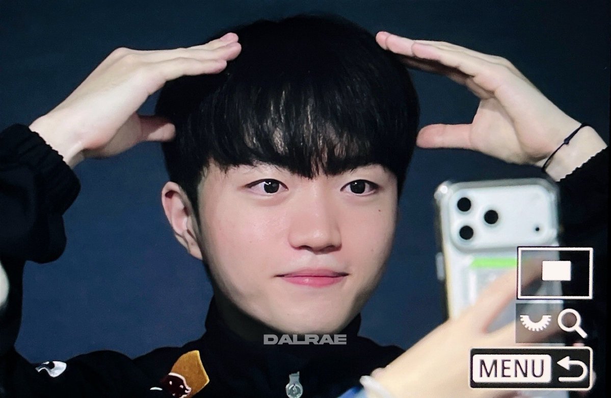 LOLdalrae's tweet image. 260118 팬미팅 #케리아 #Keria @T1keria
아는 강아지 중에서 제일 착하게 생김