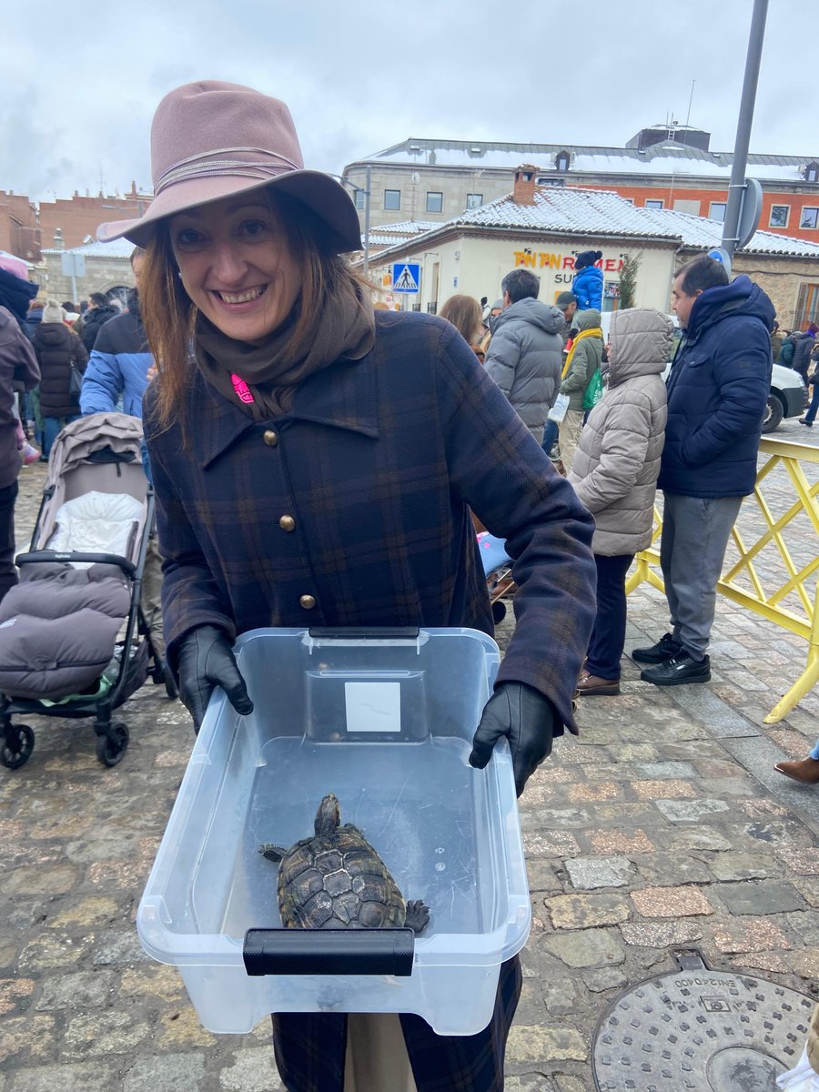 Nos unimos a los abulenses que han participado en la bendición de sus animales de compañía 🐢y de labor 🐂 con motivo de la festividad de San Antón. Una tradición muy arraigada que nos deja momentos entrañables con nuestros amigos peludos 😺🐴🐶