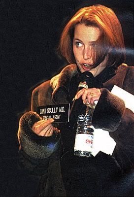 scullysfoxes's tweet photo. that dana scully swag https://t.co/LWVGXYgZZE