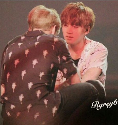 bestcouplejkjm's tweet image. manila kavgasını bilmeyen armyler varmış kxkx keşke bu olay bizim hayal ürünümüz olsaydı da sizin jikook’tan bihaber oluşunuz ortaya çıkmasaydı.. işte bu çok kötü